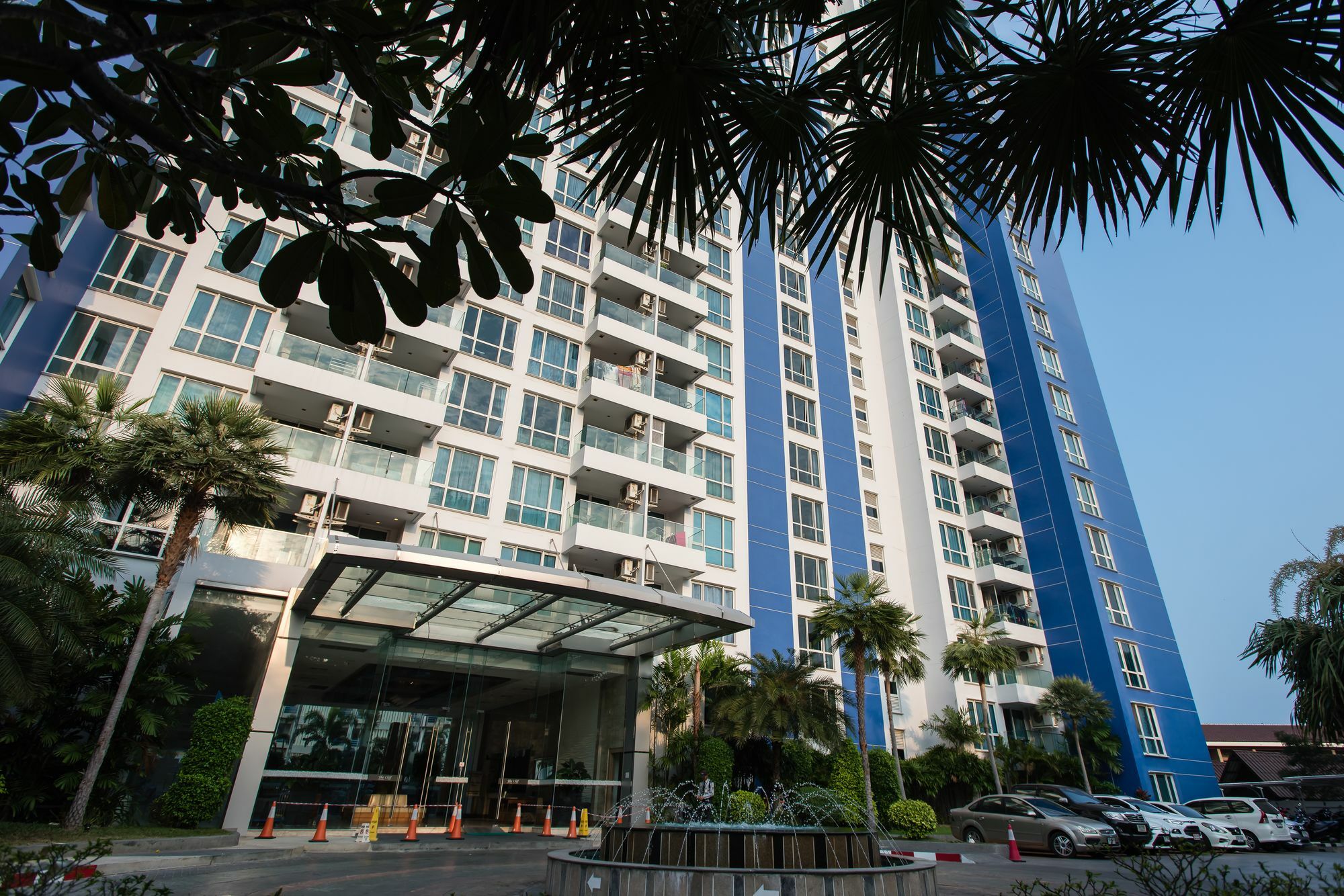 The Cliff Condominium Pattaya Exterior photo
